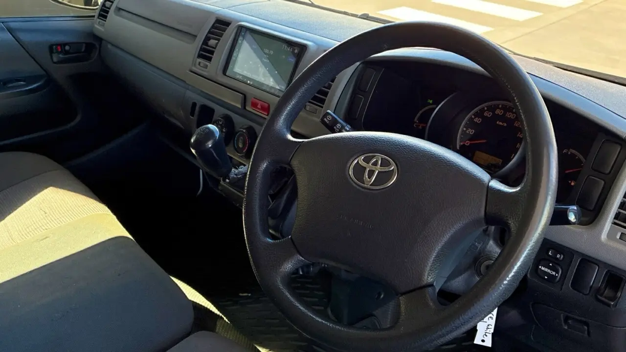 2008 Toyota Hiace Gallery Image 7