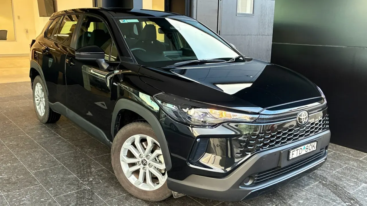 2025 Toyota Corolla Cross Hybrid Image