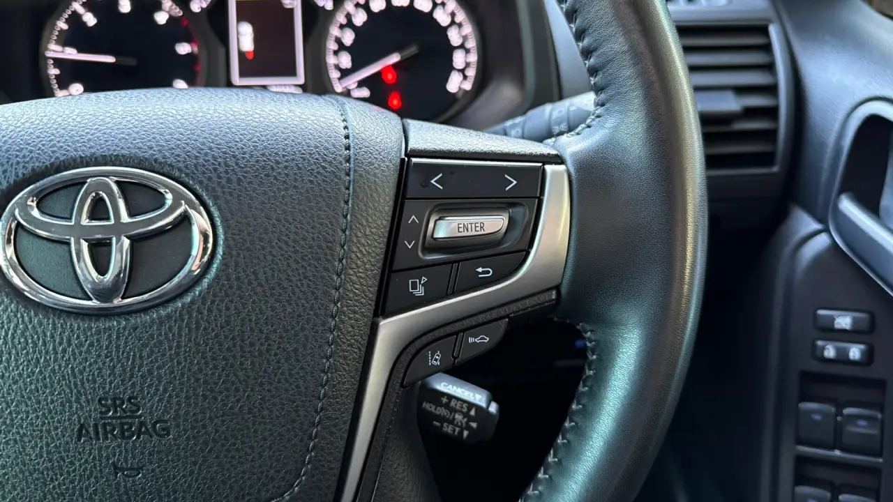 2023 Toyota Prado Gallery Image 16