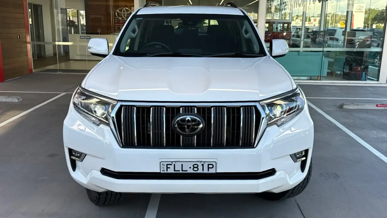 2023 Toyota Prado Gallery Image 2