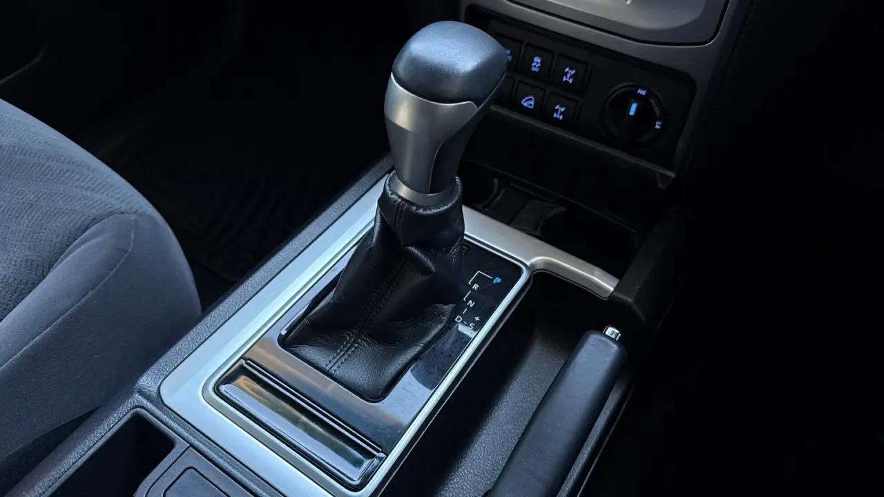 2023 Toyota Prado Gallery Image 20