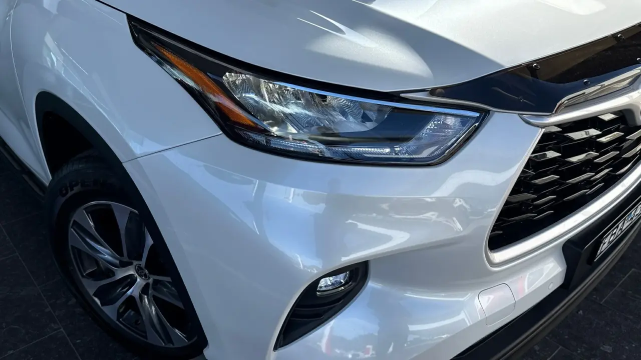 2022 Toyota Kluger Hybrid Gallery Image 3