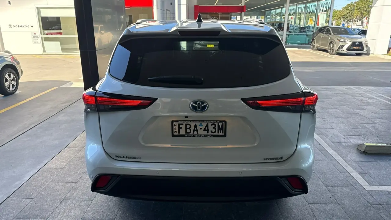 2022 Toyota Kluger Hybrid Gallery Image 6