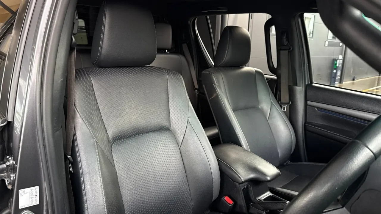 2021 Toyota Hilux Gallery Image 10