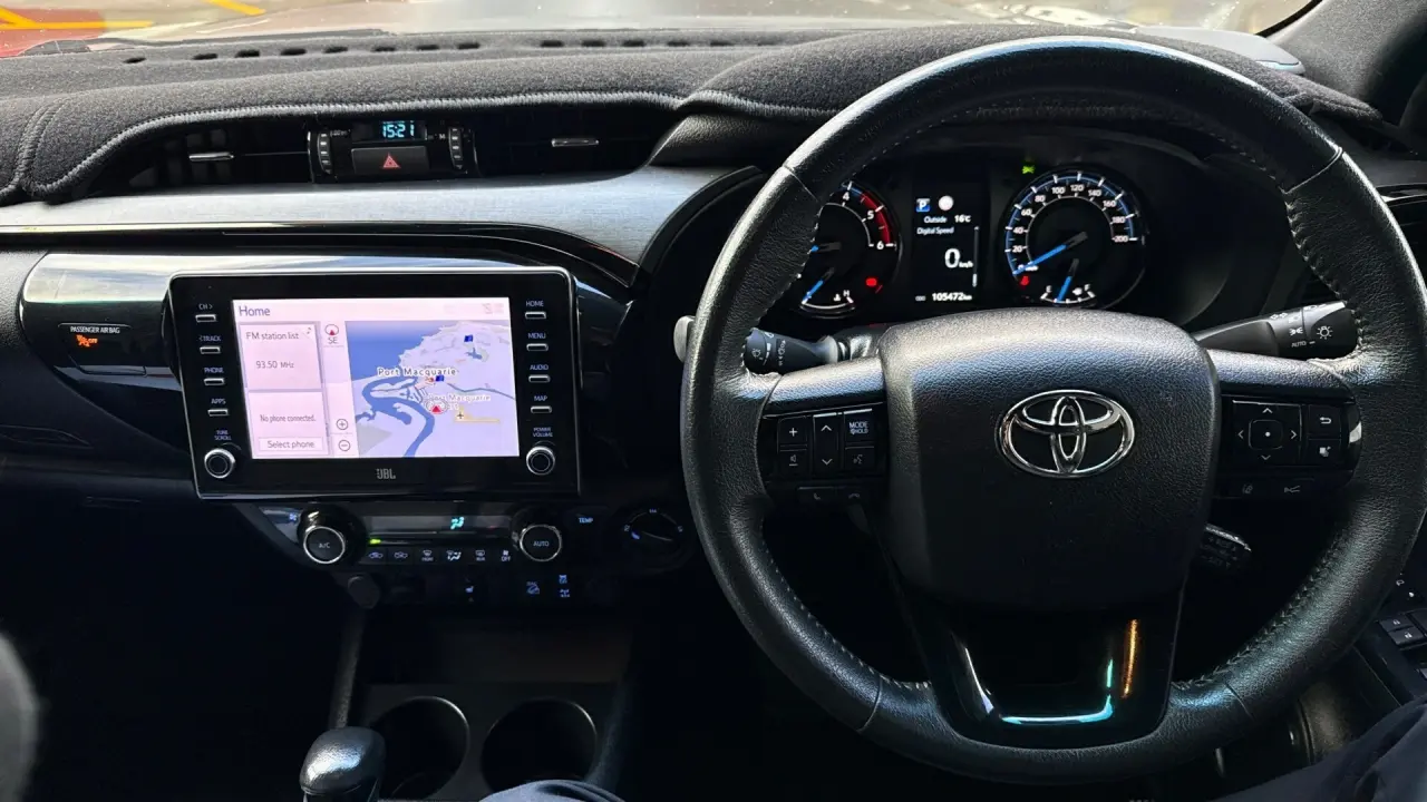 2021 Toyota Hilux Gallery Image 12