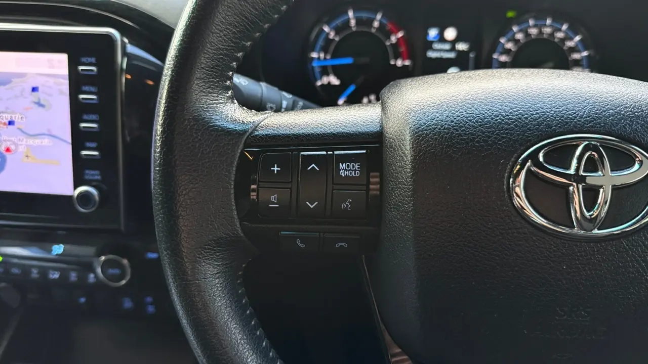 2021 Toyota Hilux Gallery Image 13