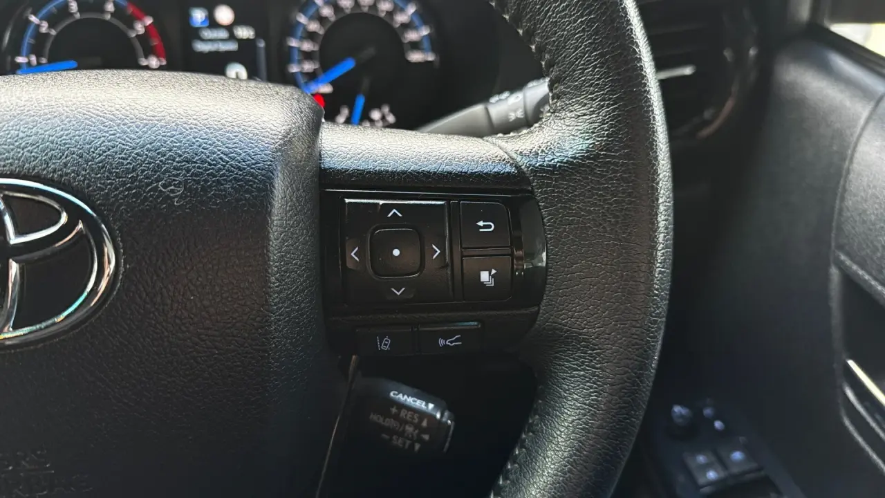 2021 Toyota Hilux Gallery Image 14