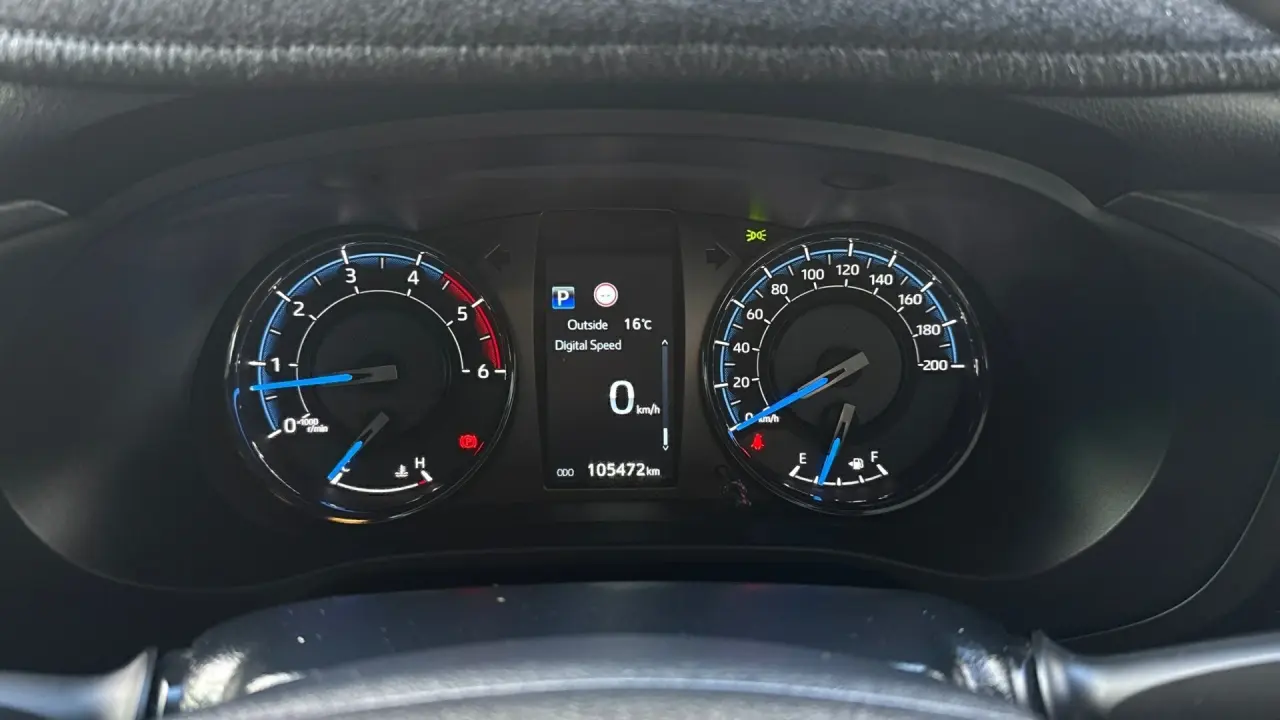 2021 Toyota Hilux Gallery Image 15