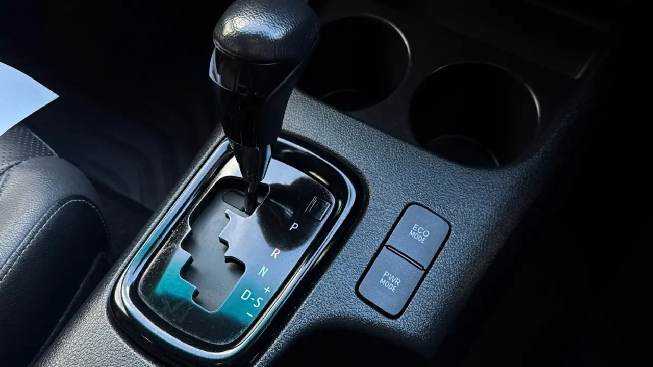 2021 Toyota Hilux Gallery Image 19