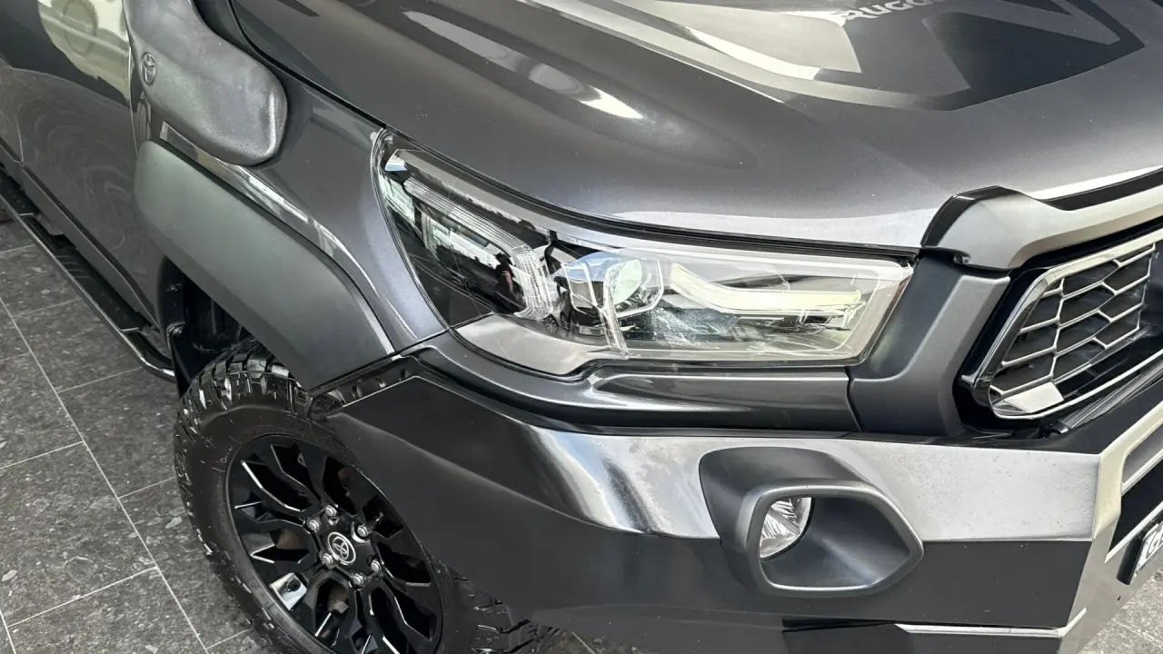 2021 Toyota Hilux Gallery Image 3