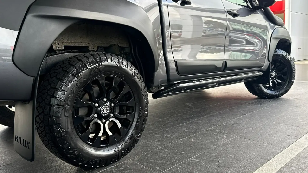 2021 Toyota Hilux Gallery Image 5