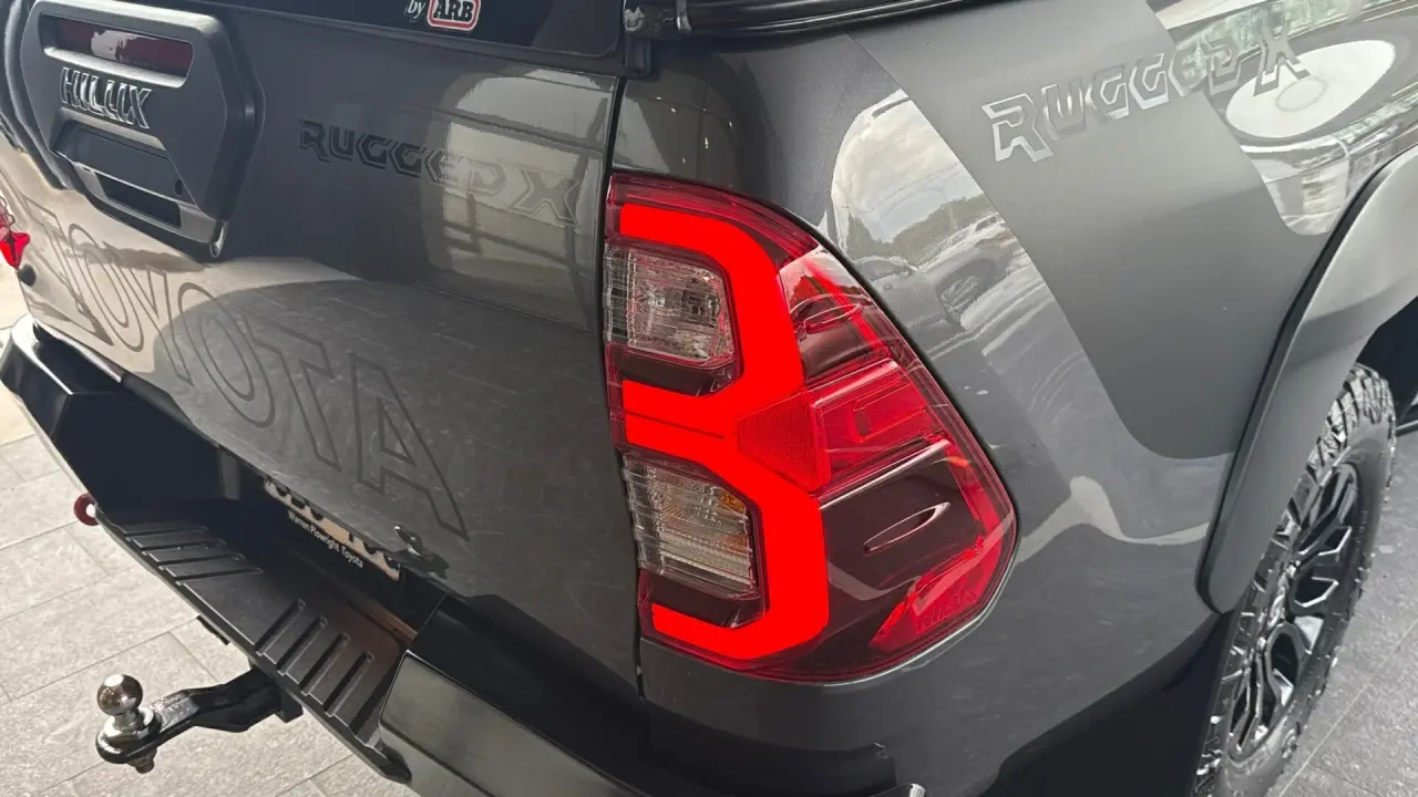 2021 Toyota Hilux Gallery Image 6