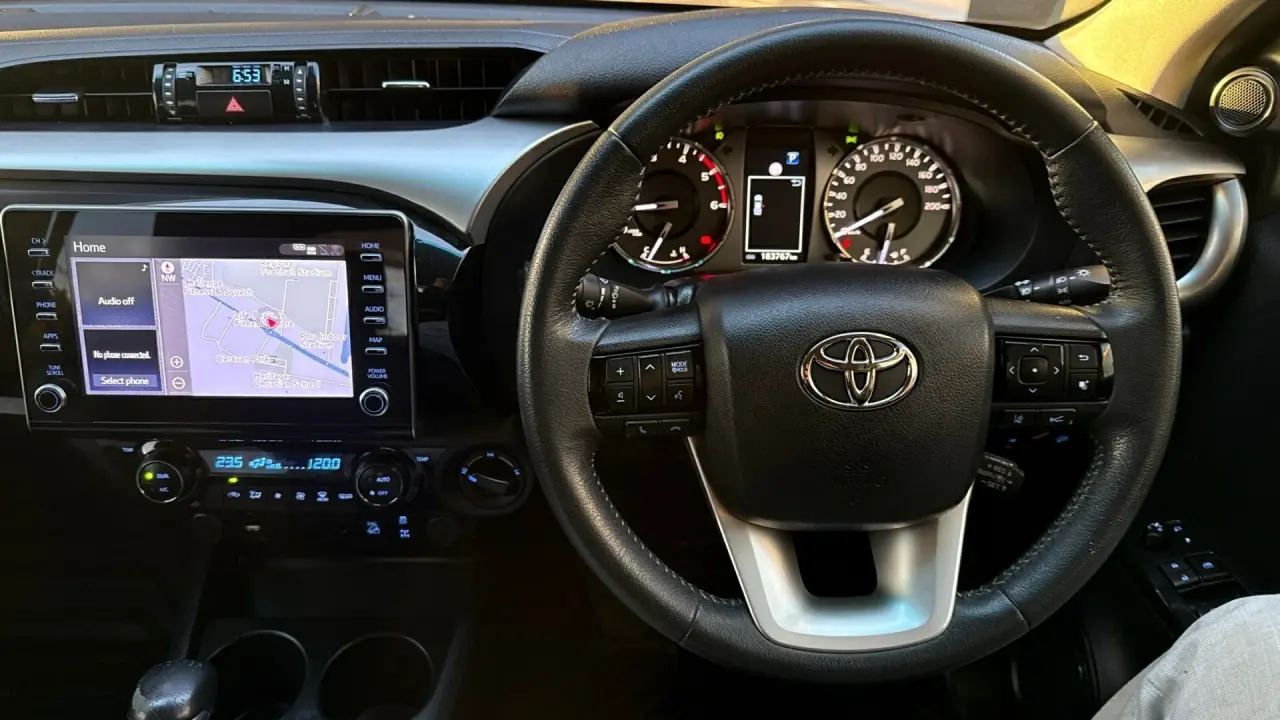 2022 Toyota Hilux Gallery Image 10