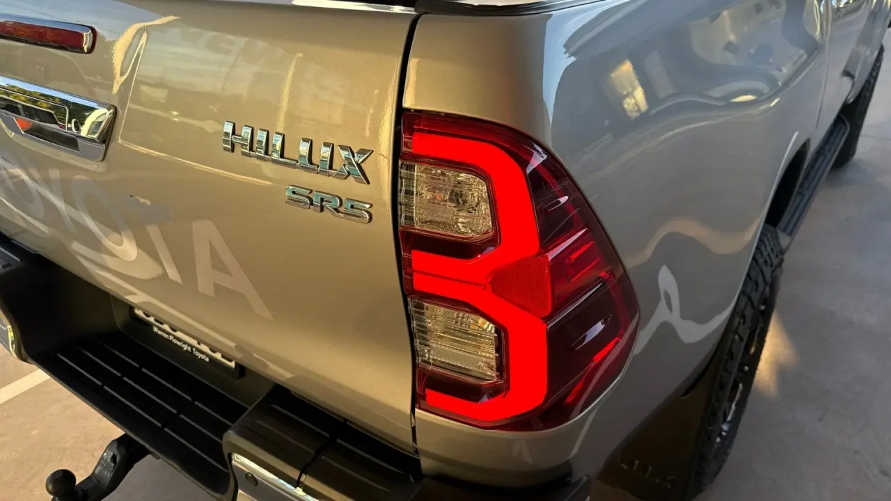 2022 Toyota Hilux Gallery Image 7