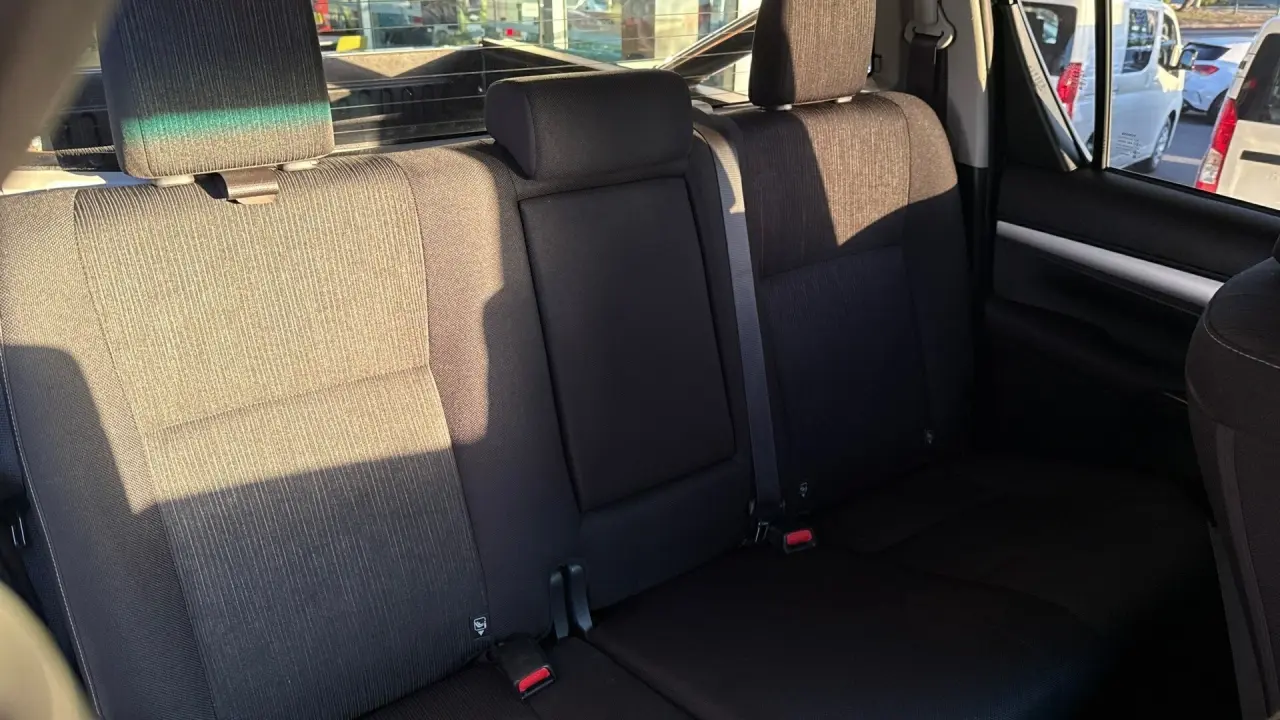 2022 Toyota Hilux Gallery Image 8