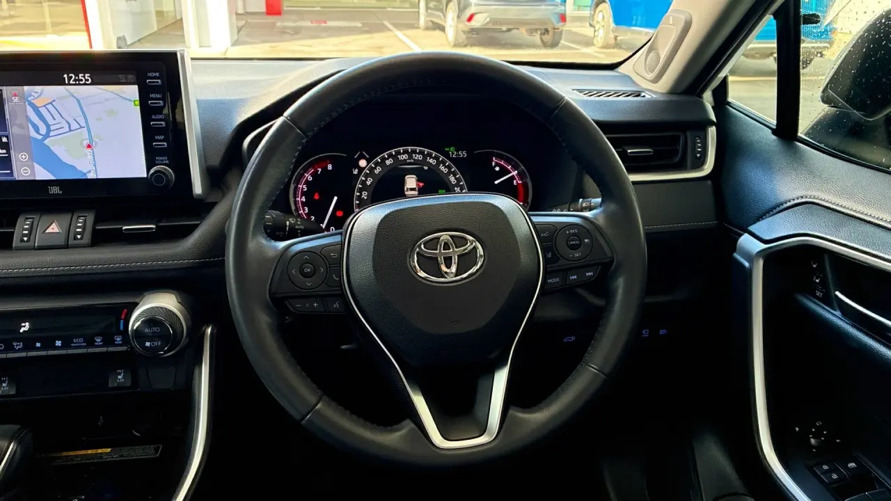 2019 Toyota RAV4 Gallery Image 10