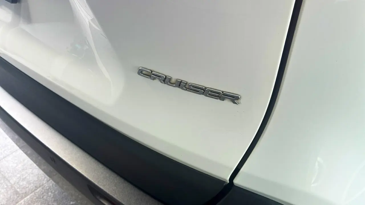2019 Toyota RAV4 Gallery Image 6