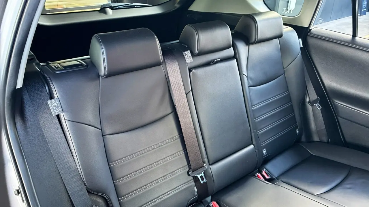 2019 Toyota RAV4 Gallery Image 8