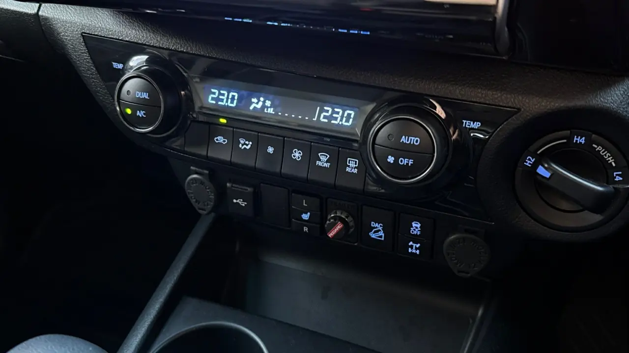 2023 Toyota Hilux Gallery Image 19