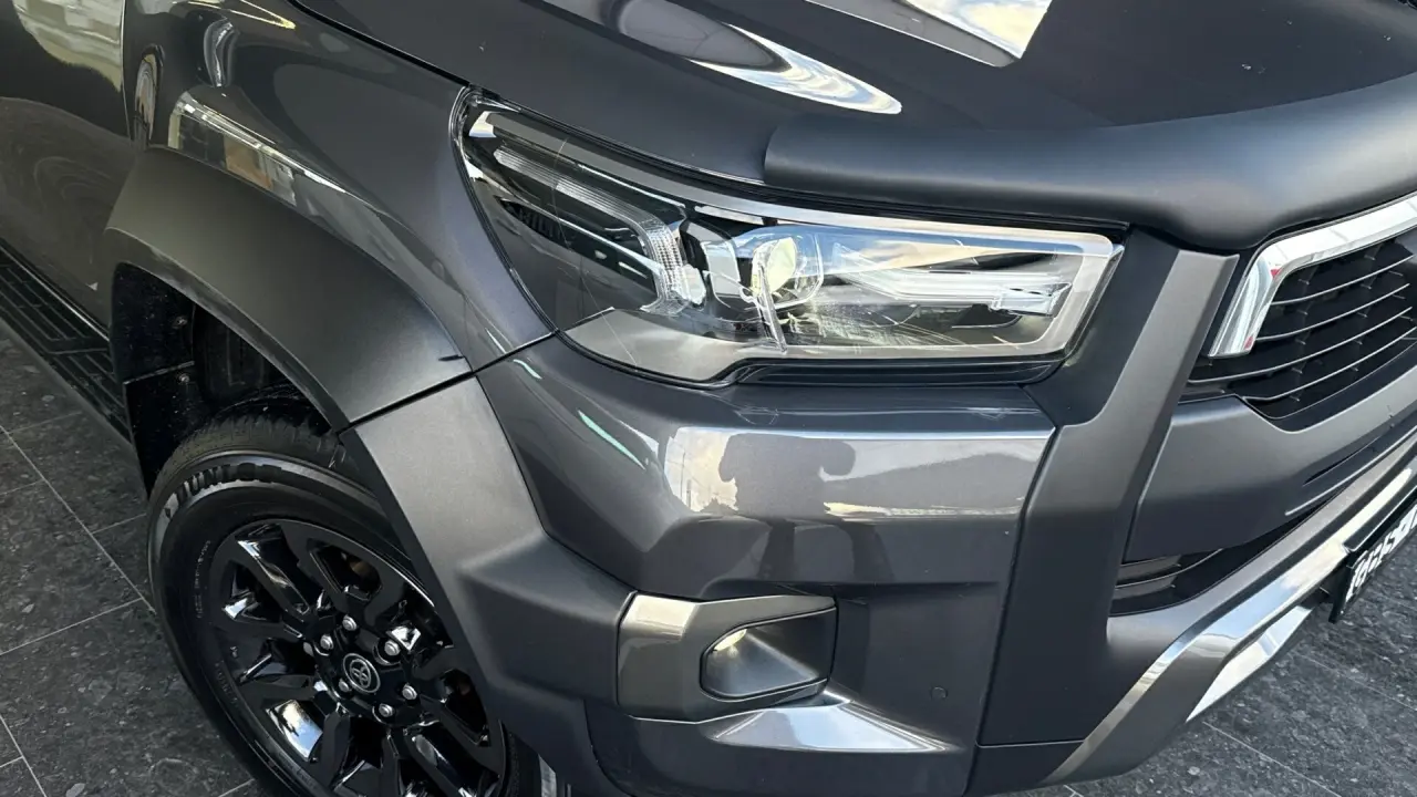 2023 Toyota Hilux Gallery Image 3
