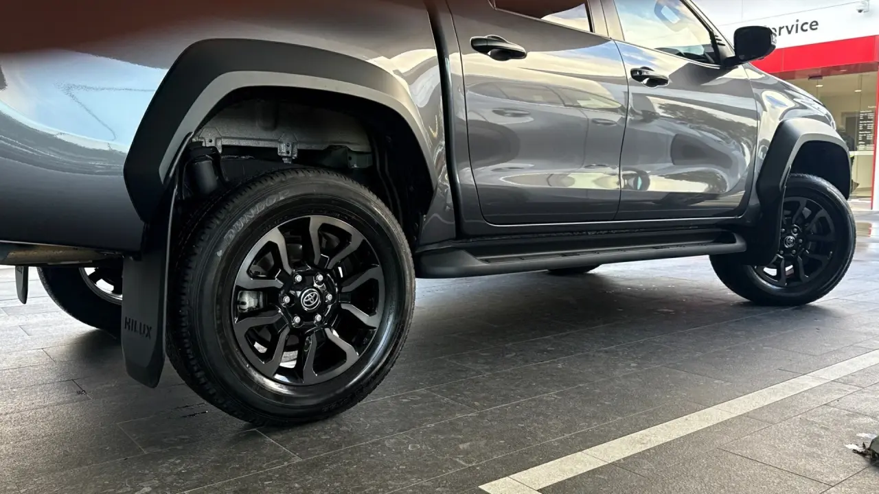 2023 Toyota Hilux Gallery Image 5