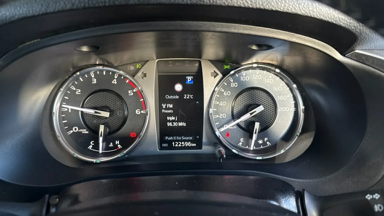 2022 Toyota Hilux Gallery Image 10