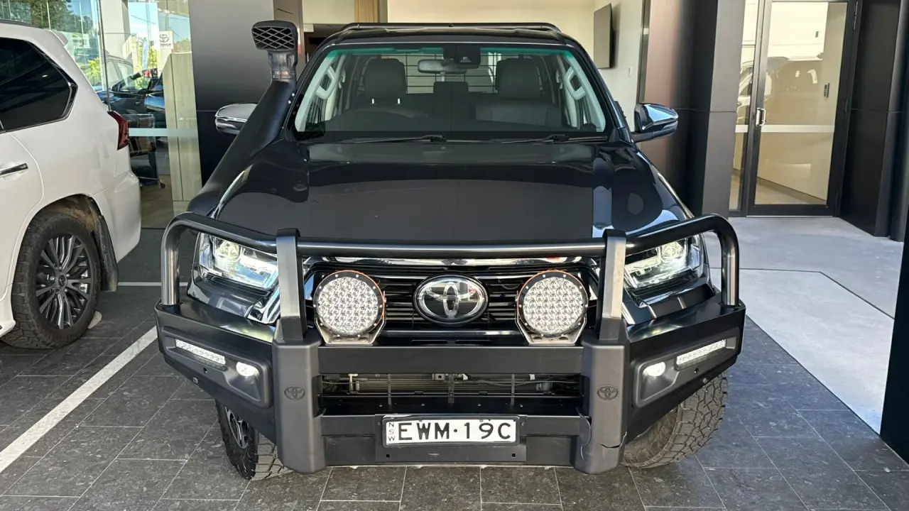2022 Toyota Hilux Gallery Image 2