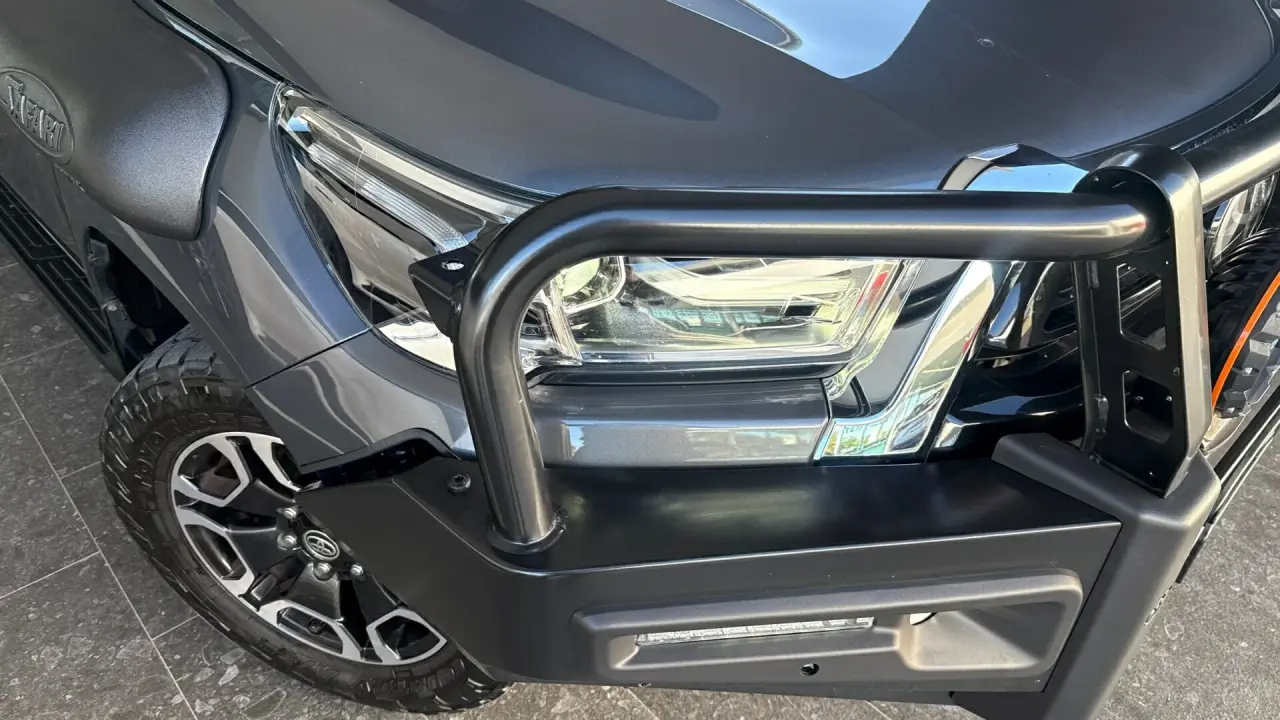 2022 Toyota Hilux Gallery Image 3