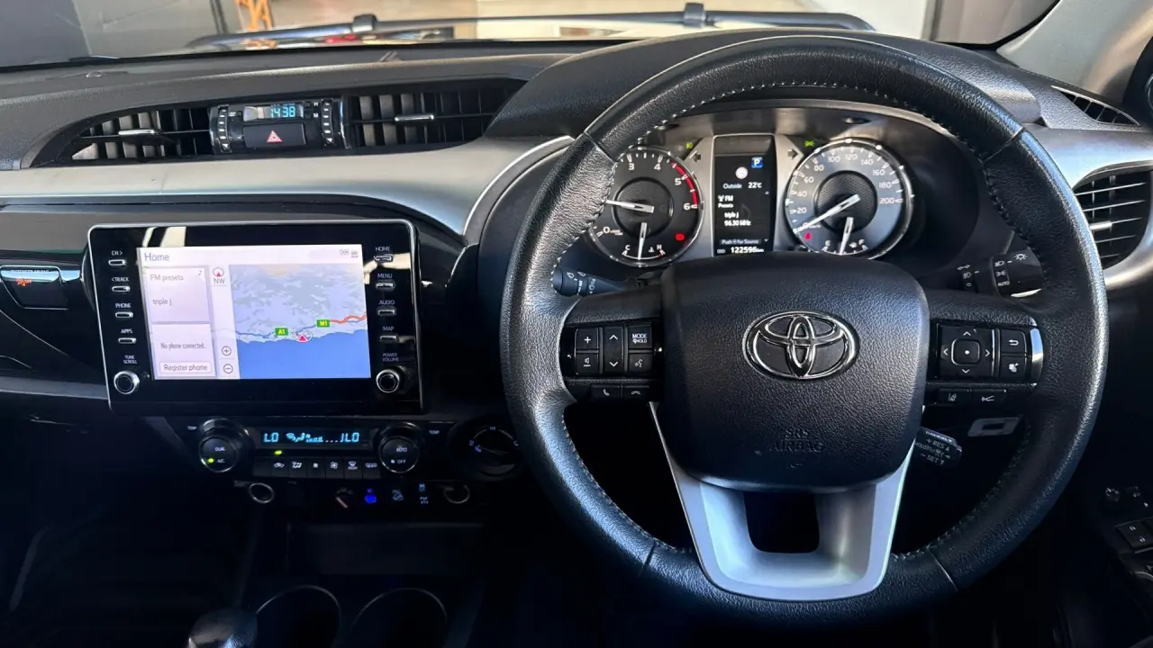 2022 Toyota Hilux Gallery Image 7