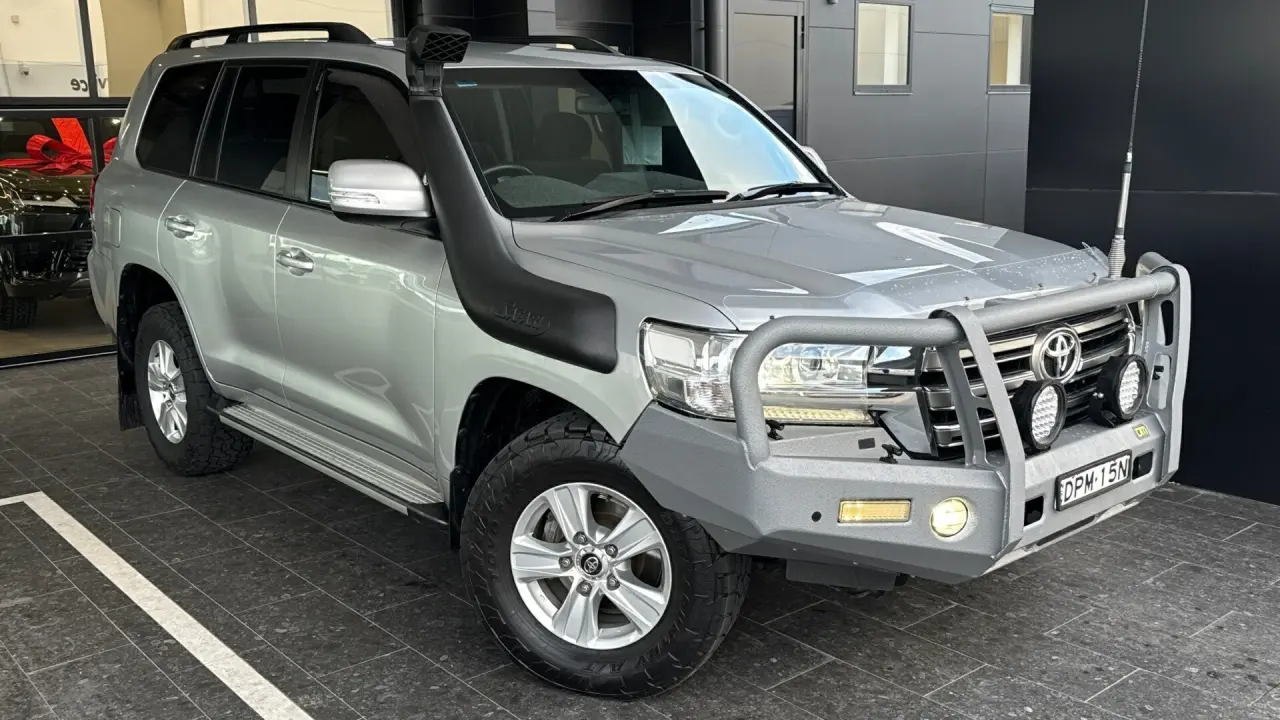 2017 Toyota Landcruiser Gallery Image 1