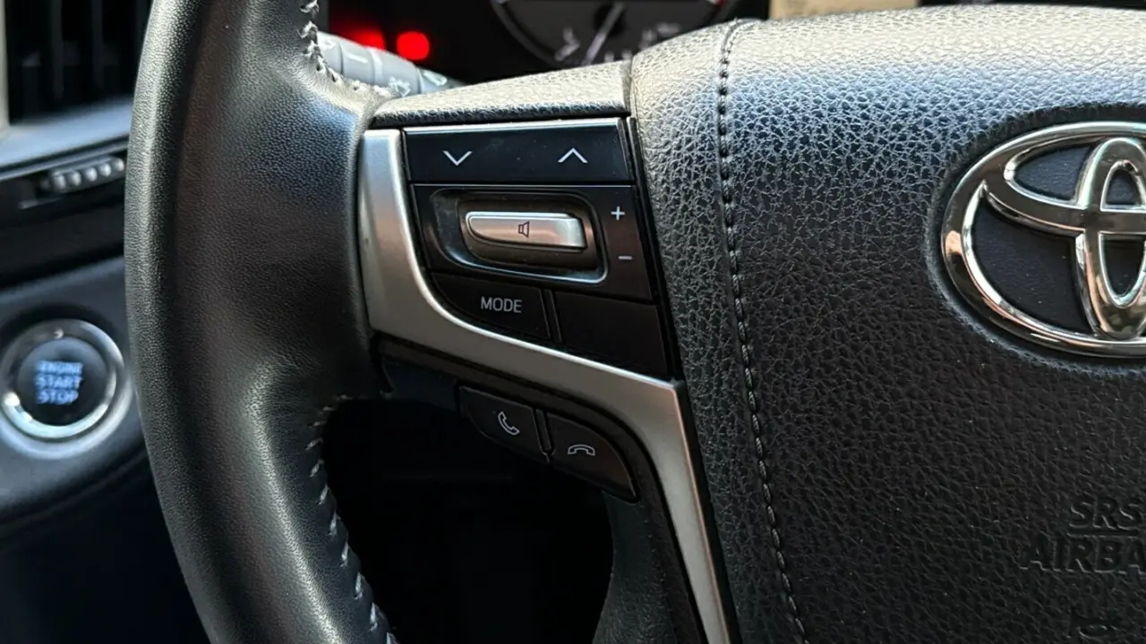 2017 Toyota Landcruiser Gallery Image 14