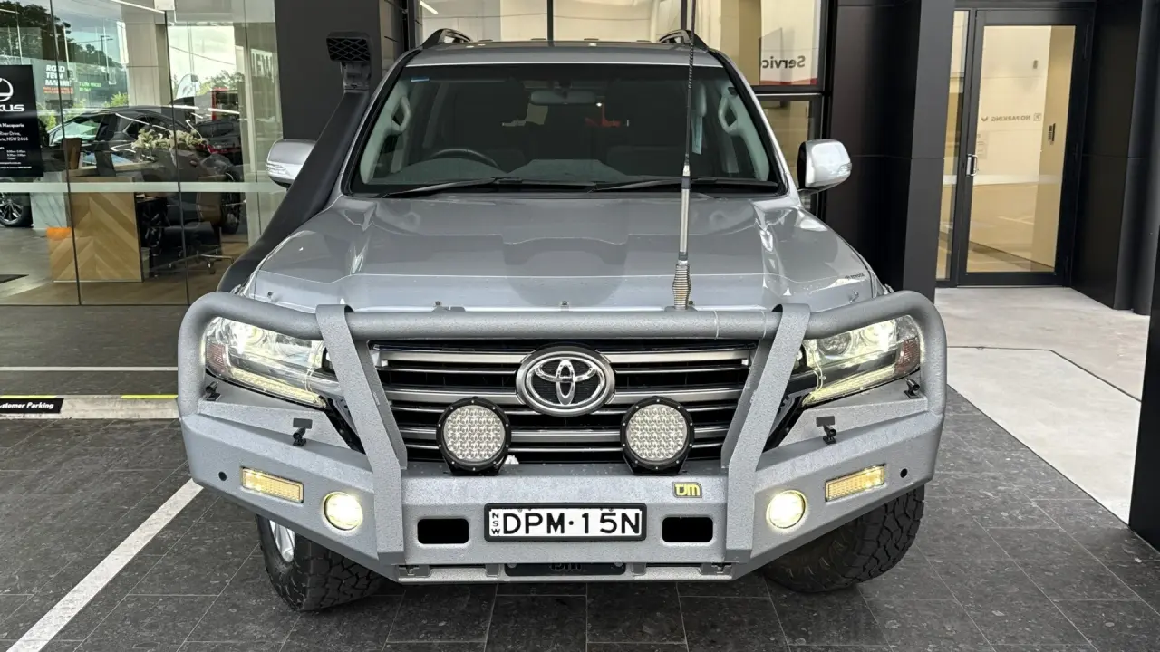 2017 Toyota Landcruiser Gallery Image 2