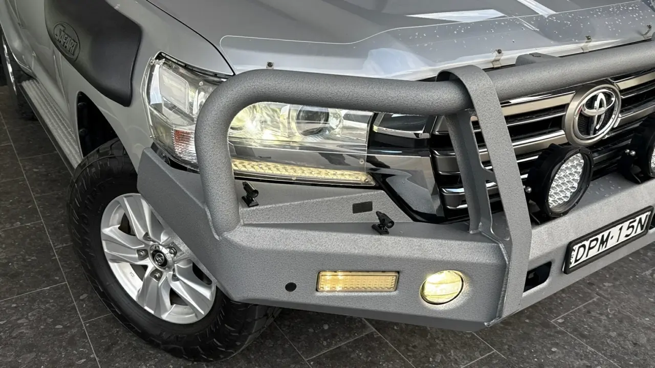 2017 Toyota Landcruiser Gallery Image 3