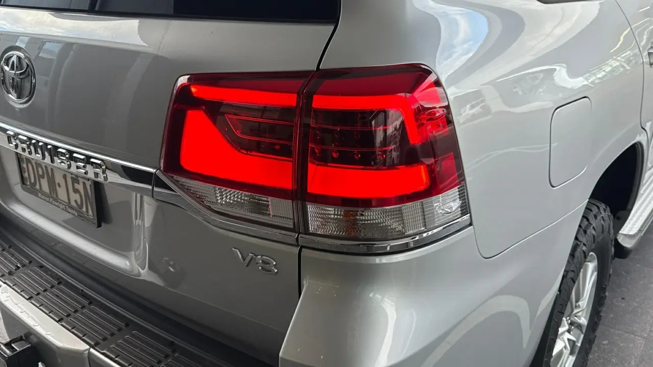 2017 Toyota Landcruiser Gallery Image 7