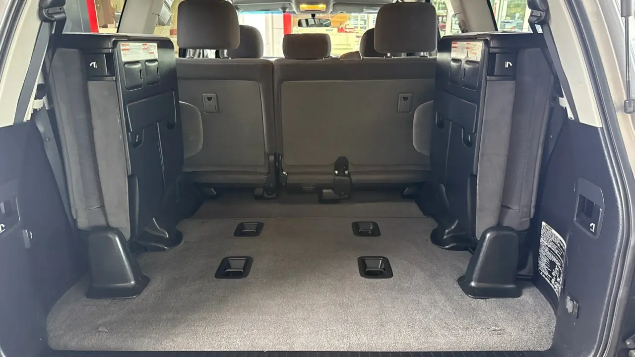 2017 Toyota Landcruiser Gallery Image 9