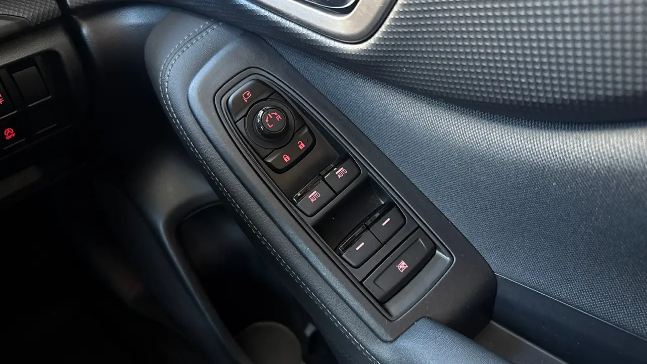 2022 SUBARU FORESTER Gallery Image 17