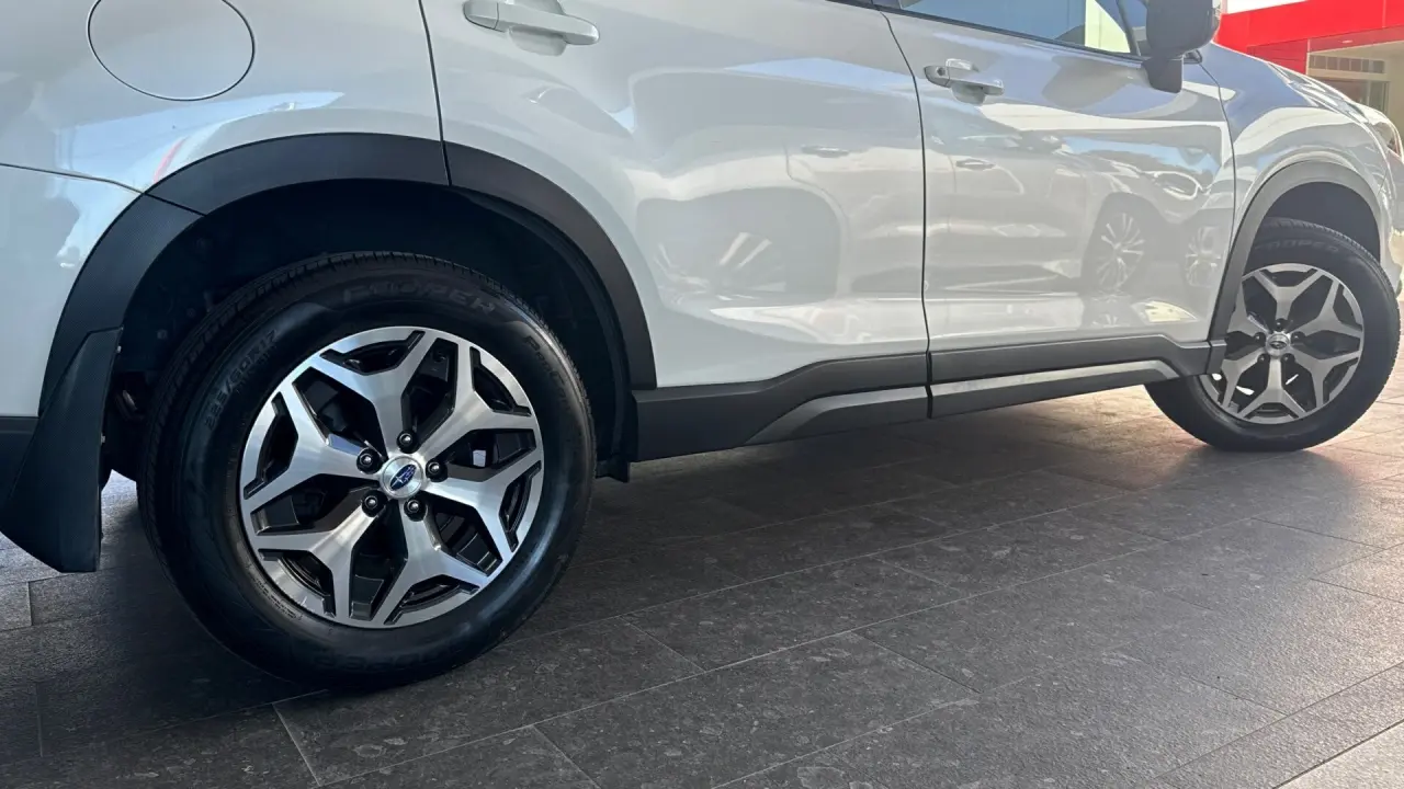 2022 SUBARU FORESTER Gallery Image 4