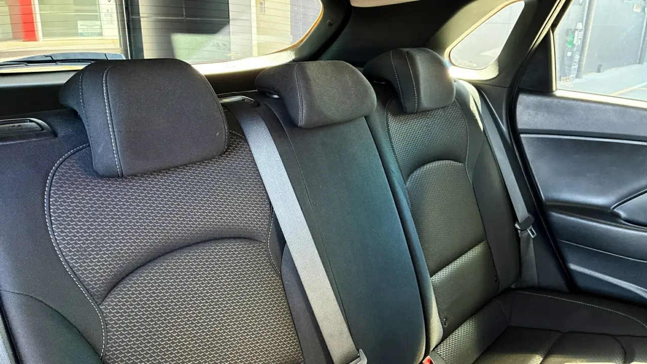 2018 HYUNDAI i30 Gallery Image 6