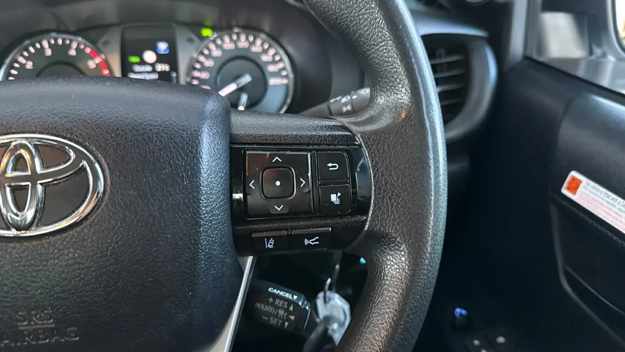 2023 Toyota Hilux Gallery Image 12