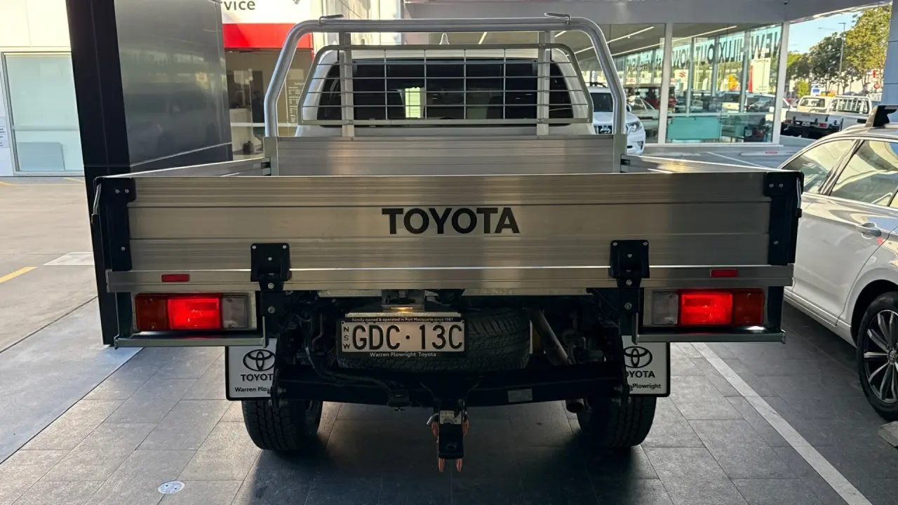 2023 Toyota Hilux Gallery Image 6