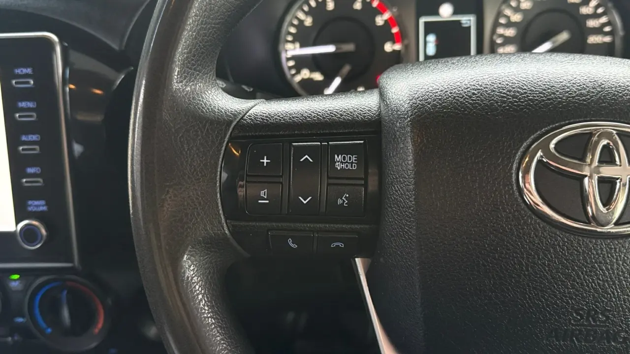 2021 Toyota Hilux Gallery Image 10