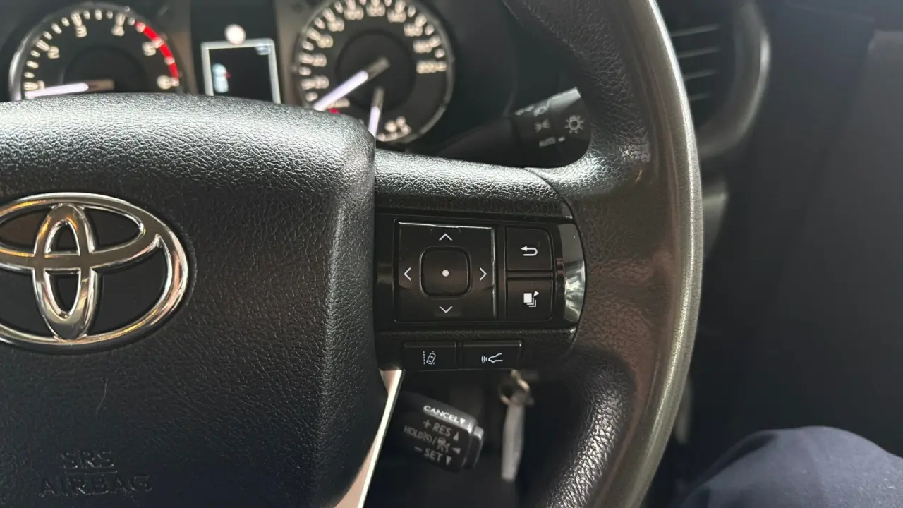 2021 Toyota Hilux Gallery Image 11