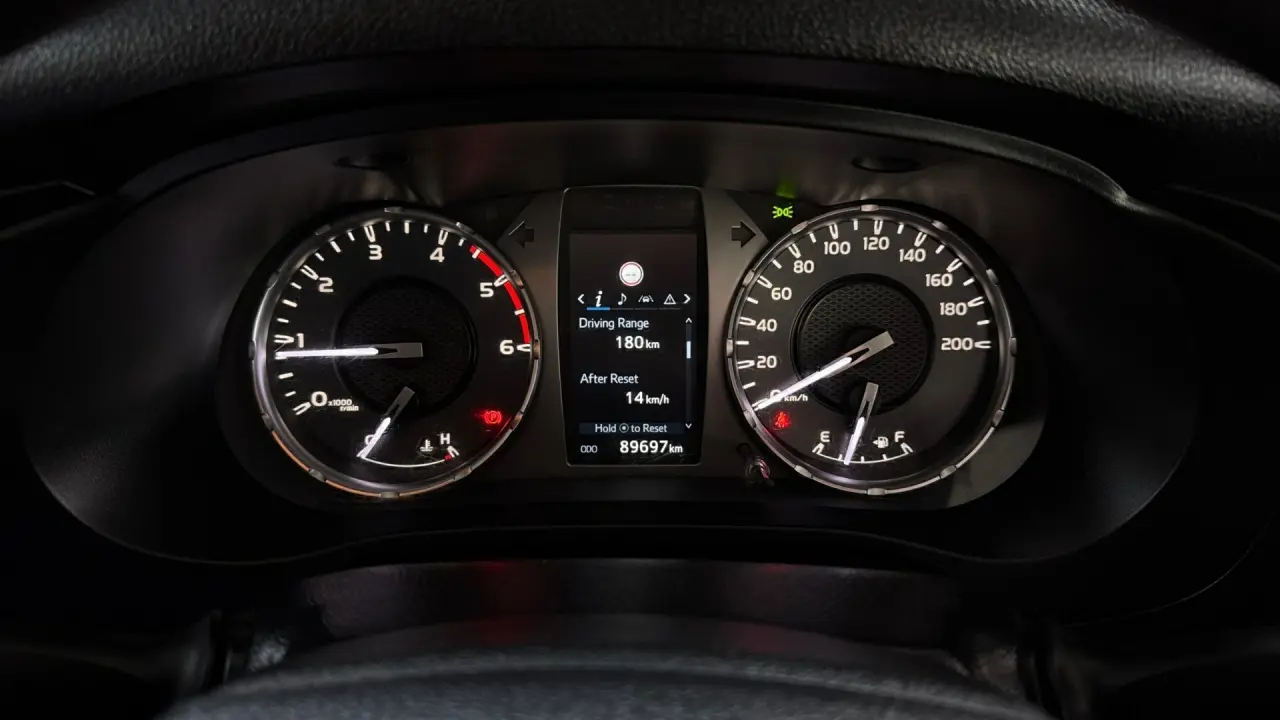 2021 Toyota Hilux Gallery Image 12