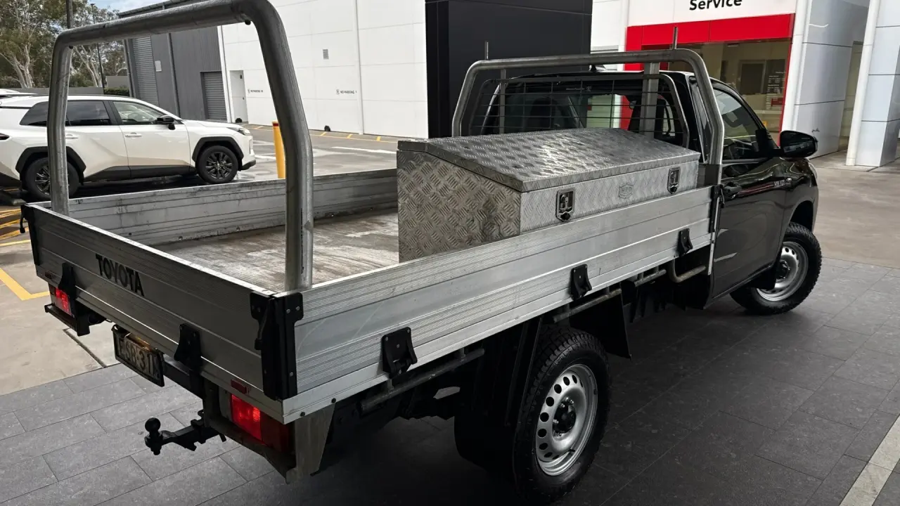 2021 Toyota Hilux Gallery Image 5