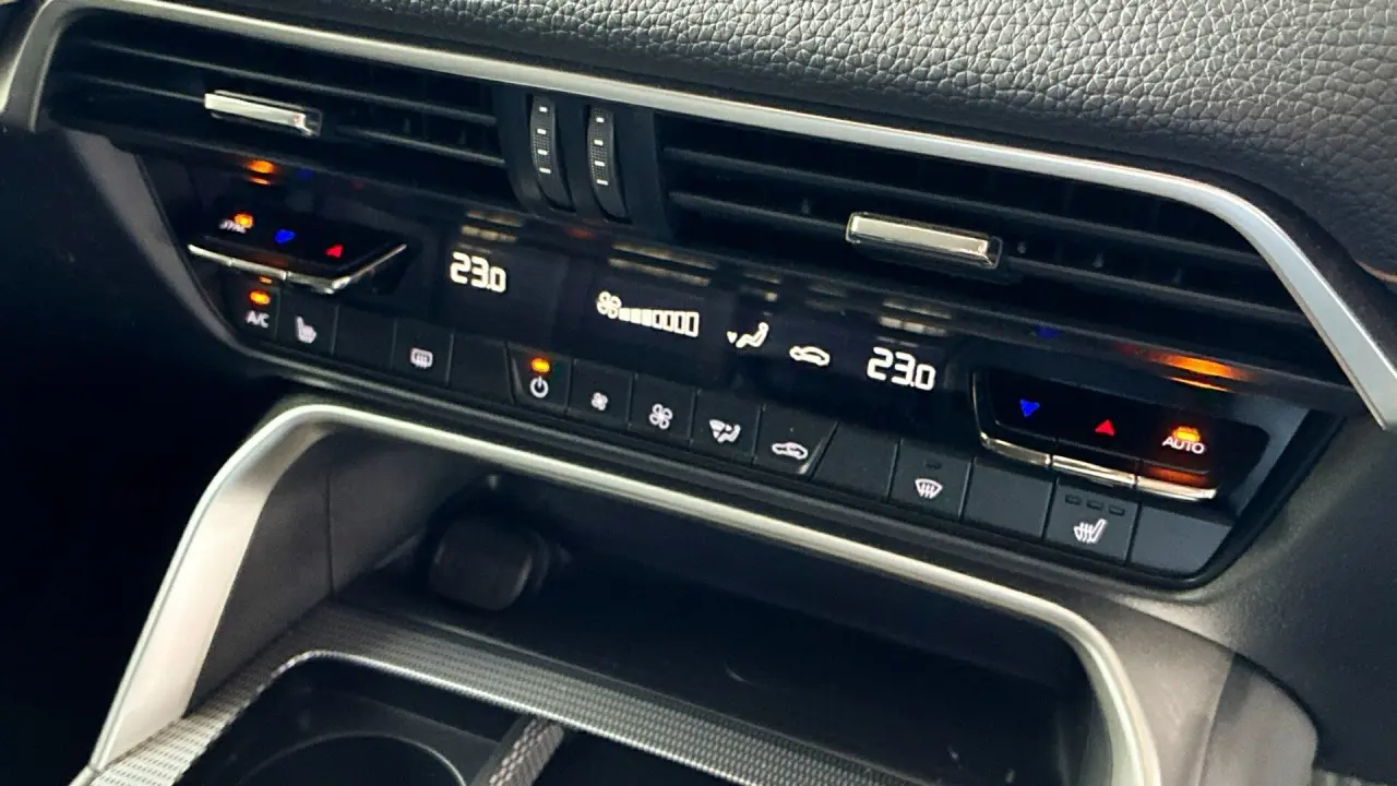 2023 MAZDA CX-60 Gallery Image 15