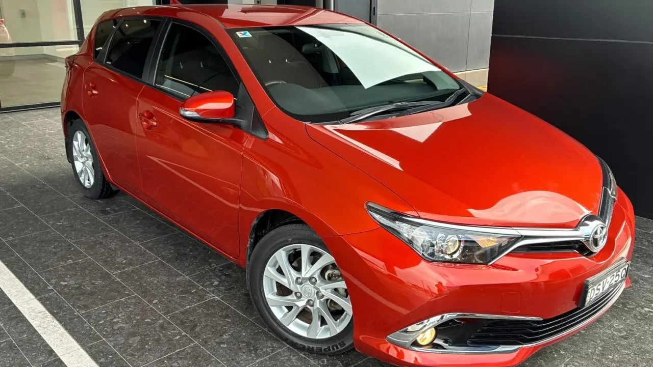 2017 Toyota Corolla Gallery Image 1