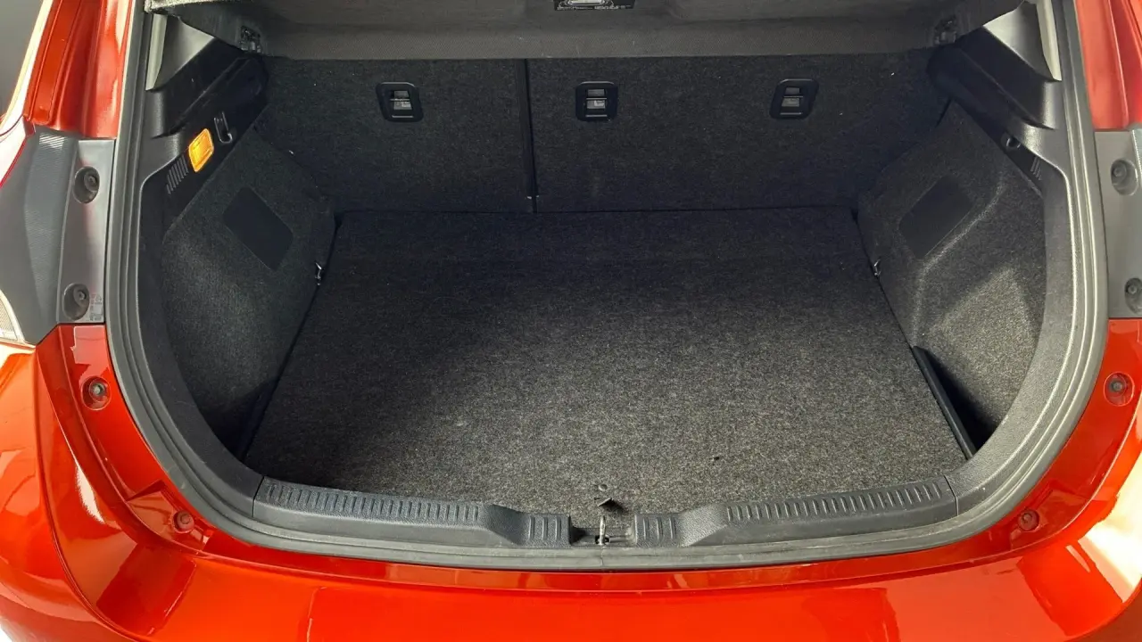 2017 Toyota Corolla Gallery Image 6