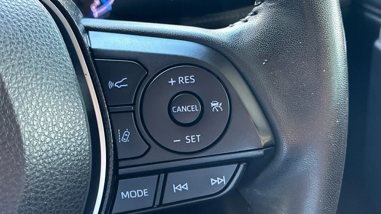 2019 Toyota Rav4 Hybrid Gallery Image 16