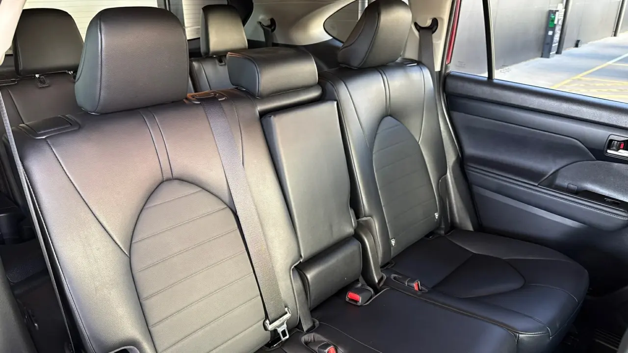 2023 Toyota Kluger Hybrid Gallery Image 10