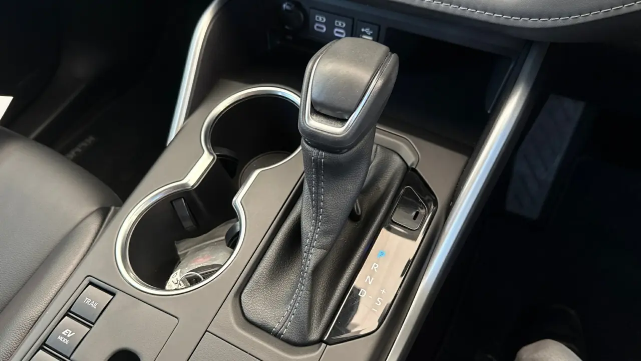 2023 Toyota Kluger Hybrid Gallery Image 18